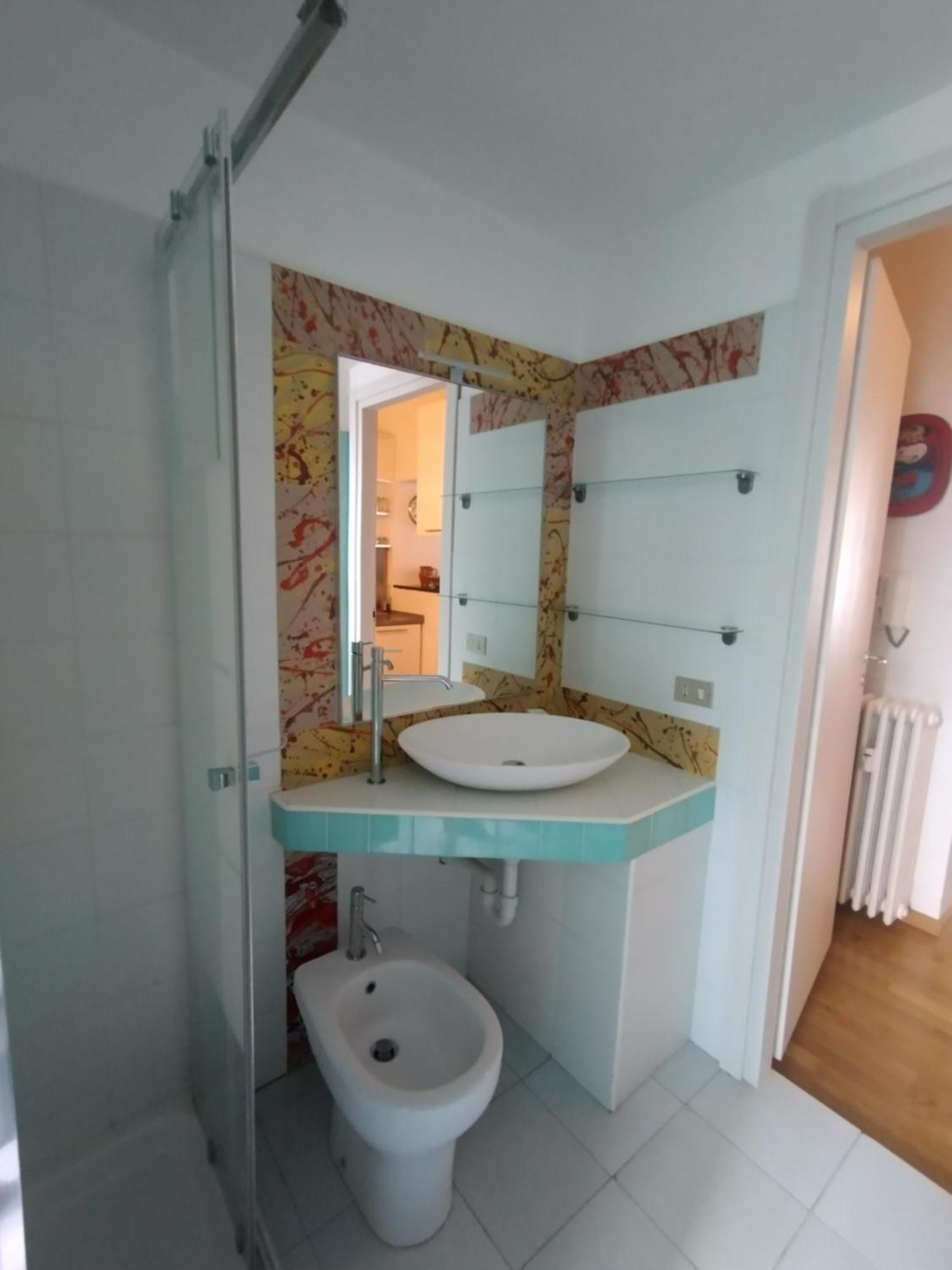 Brenta - Close To Metro